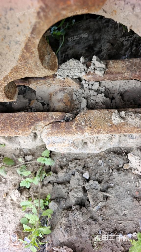 右驱动轮（行走机构）