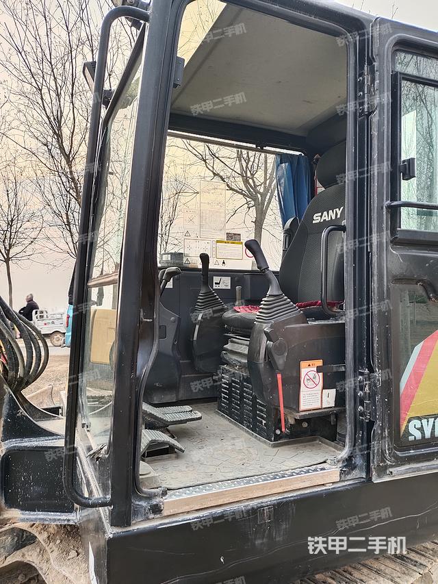 驾驶室整体（整机外观）