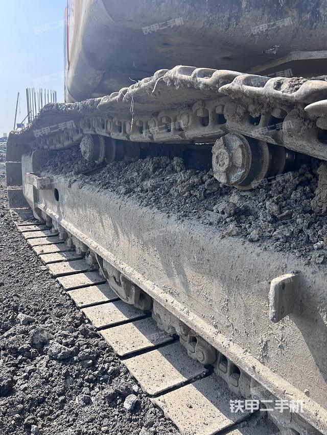 单侧履带整体（整机外观）