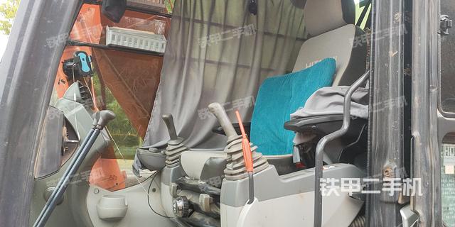 驾驶室整体（整机外观）