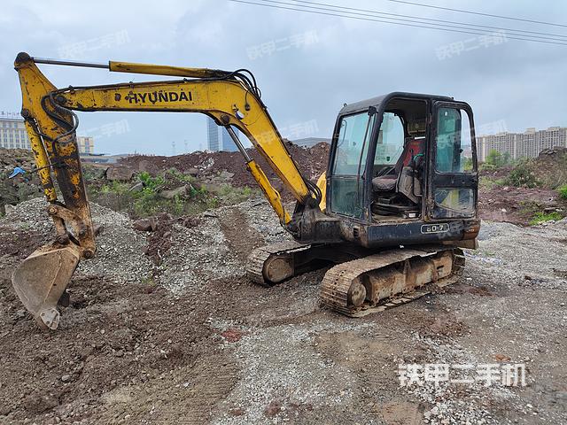 现代R60-7挖掘机