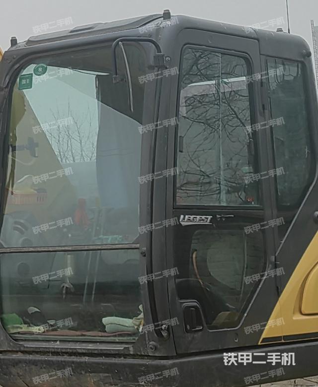 驾驶室整体（整机外观）