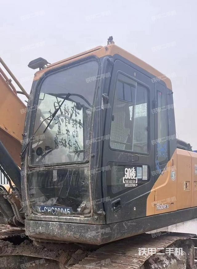 驾驶室整体（整机外观）