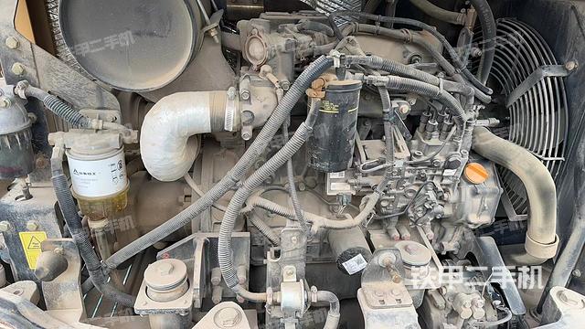 回转马达和主控阀（整机外观）