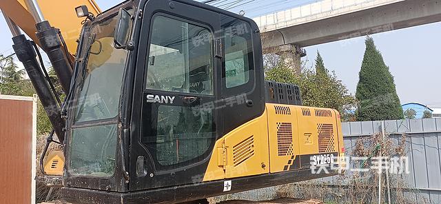 驾驶室整体（整机外观）