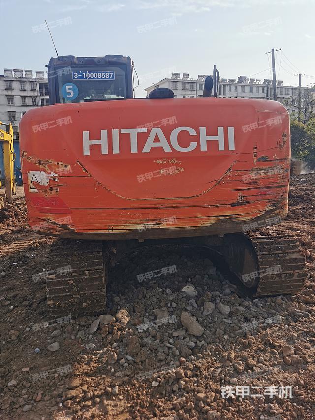 驾驶室顶部（整机外观）