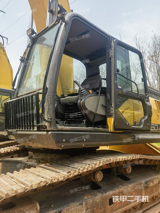 驾驶室整体（整机外观）