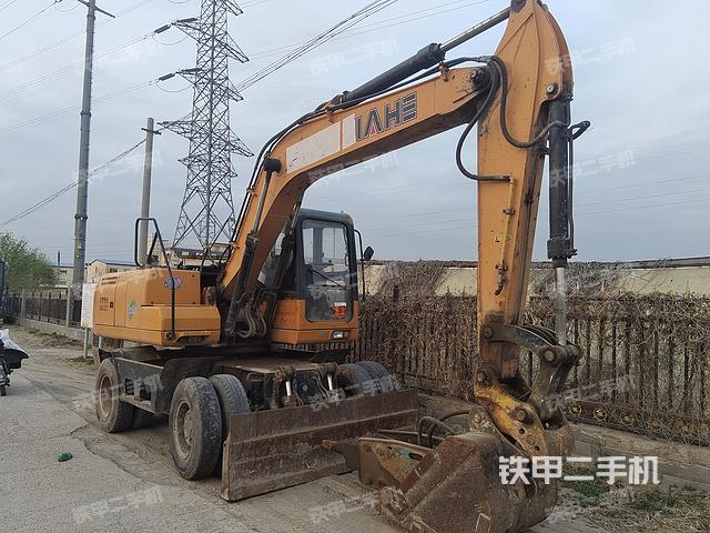 驾驶室顶部（整机外观）