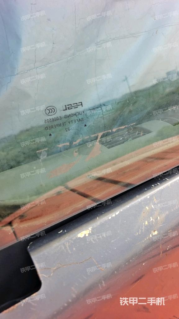 后窗玻璃角标（驾驶室部分）