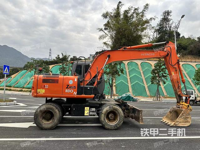 单侧履带整体（整机外观）