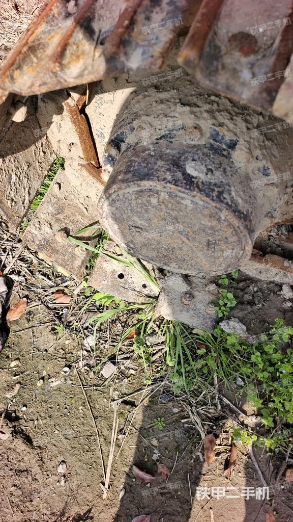 右侧行走马达盖板（行走机构）