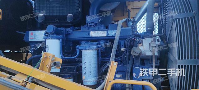 发动机左侧（整机外观及大件）