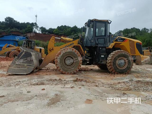 工作装置整体（整机外观及大件）