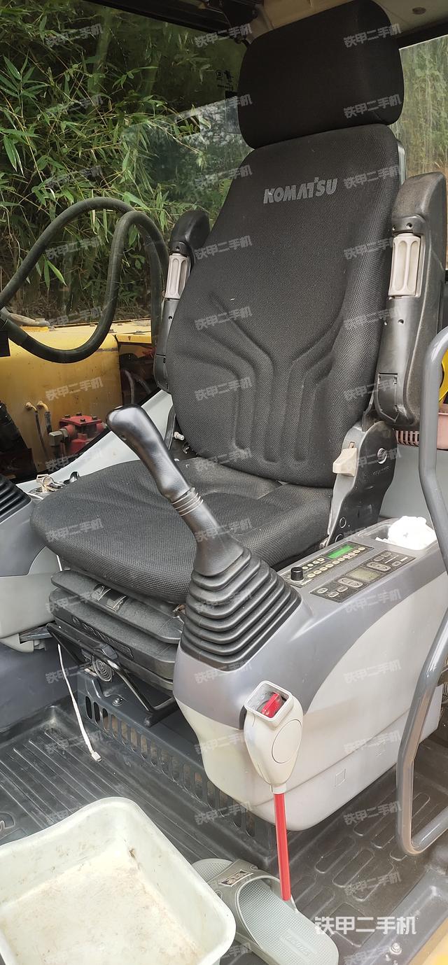 驾驶室整体（整机外观）