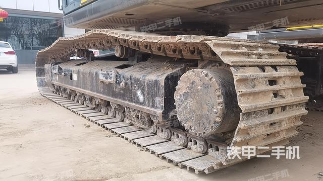 单侧履带整体（整机外观）