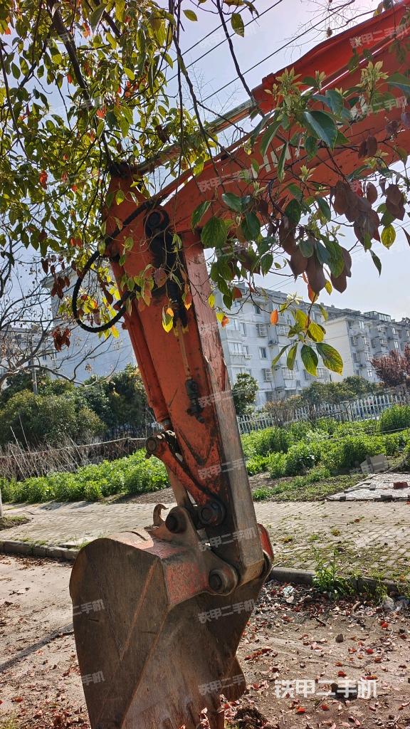 小臂整体左后（工作和回转装置）