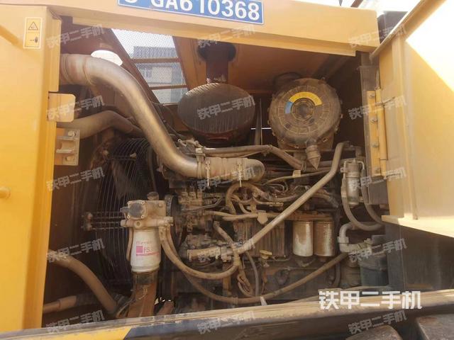 发动机左侧（整机外观及大件）