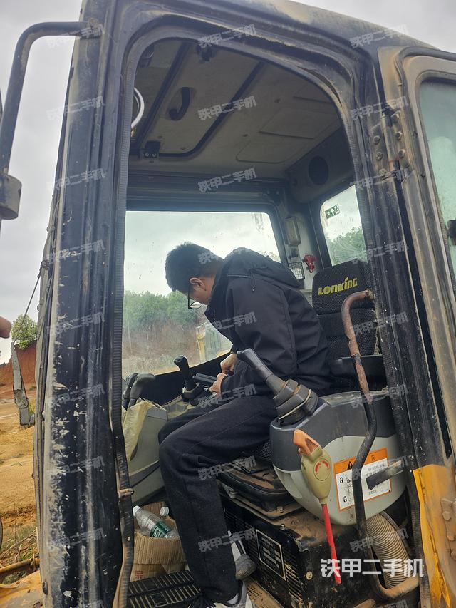 驾驶室整体（整机外观）