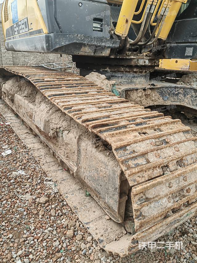 单侧履带整体（整机外观）