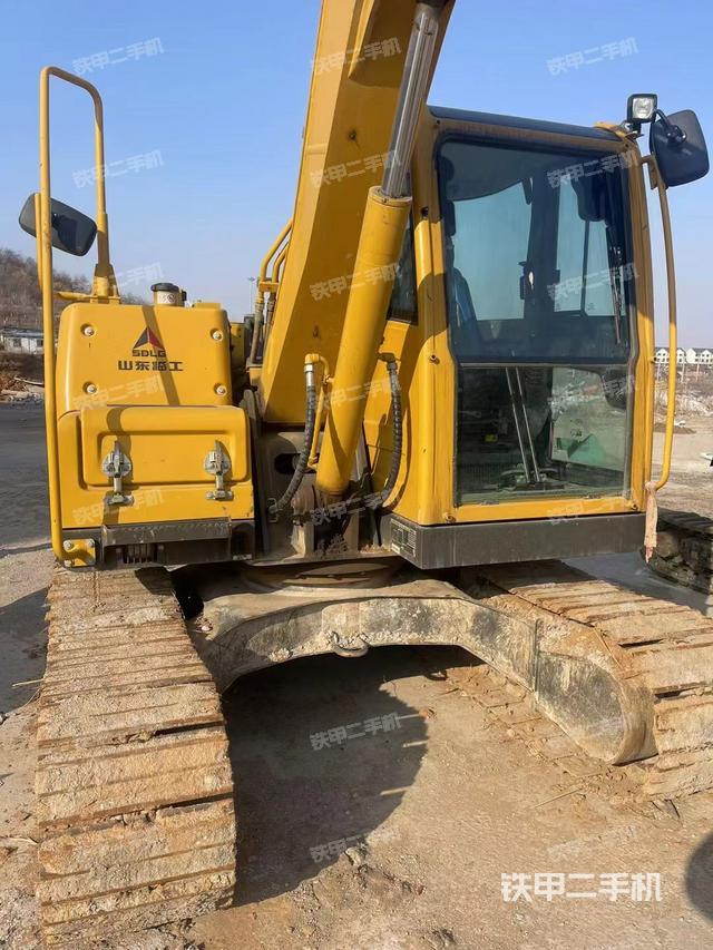 驾驶室整体（整机外观）