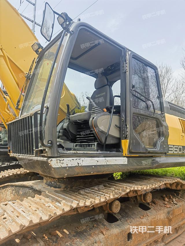 驾驶室整体（整机外观）