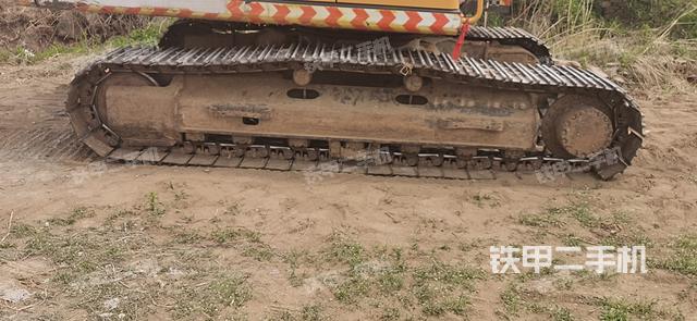 单侧履带整体（整机外观）