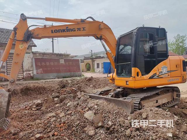 驾驶室整体（整机外观）