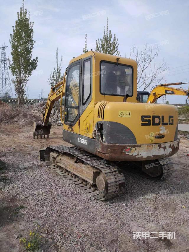 整机右后45°（整机外观）