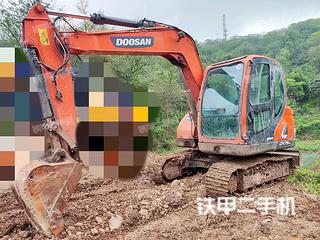 保定斗山DX75-9C挖掘机实拍图片
