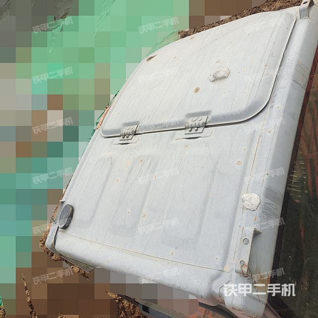 驾驶室顶部（整机外观）