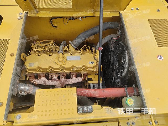 发动机整体俯视（整机外观）