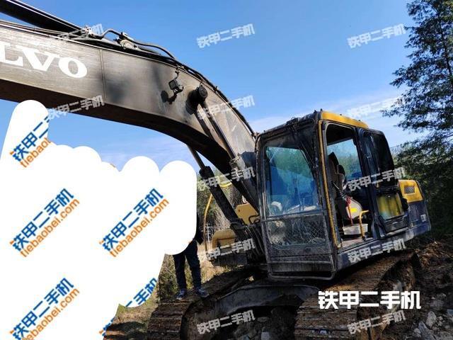 沃尔沃EC210D挖掘机