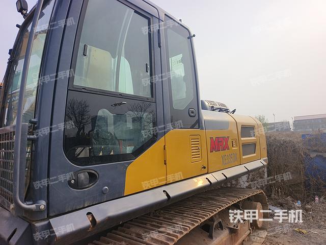 驾驶室整体（整机外观）