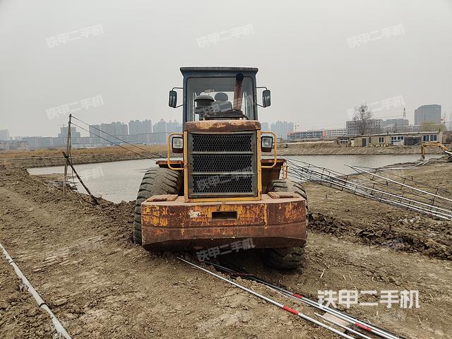 发动机右侧（整机外观及大件）