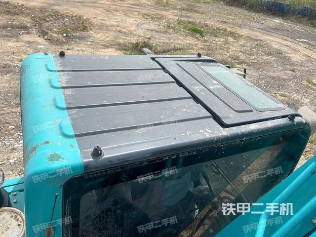 驾驶室顶部（整机外观）