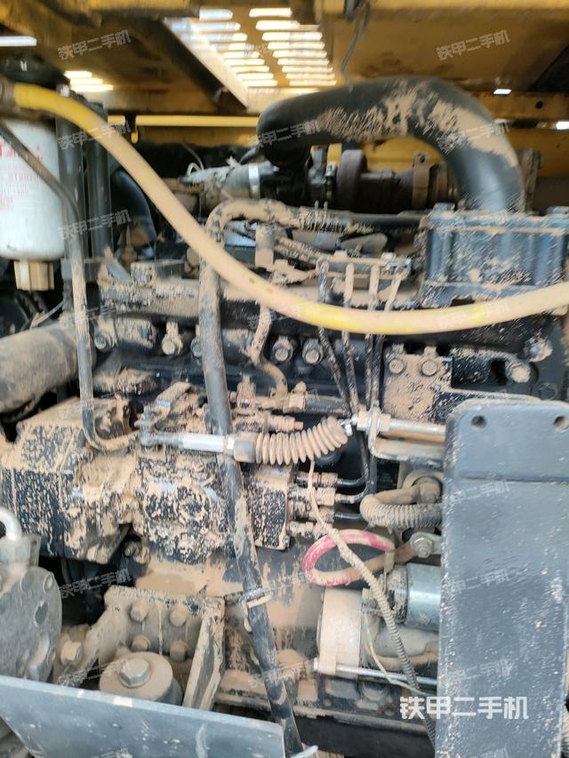 发动机室（上车部件）