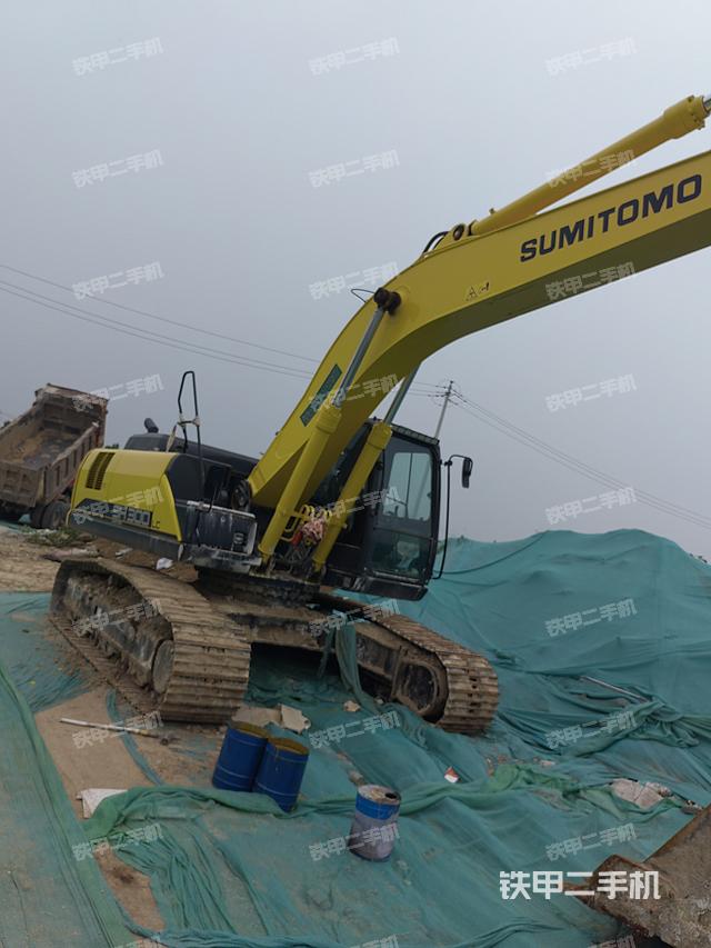 驾驶室顶部（整机外观）