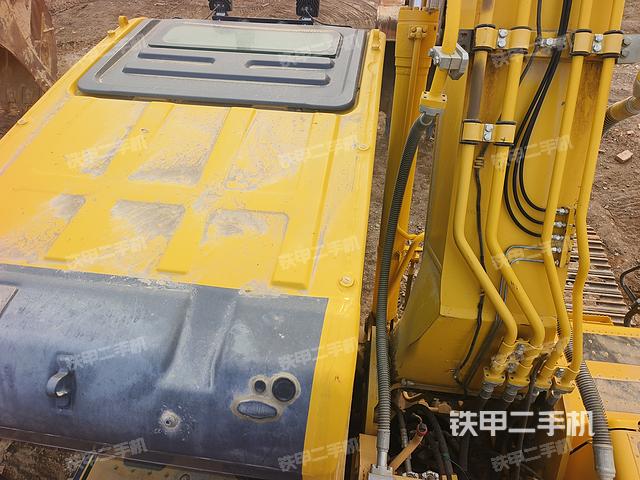 驾驶室顶部（整机外观）