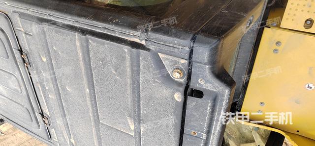 驾驶室顶部（整机外观）