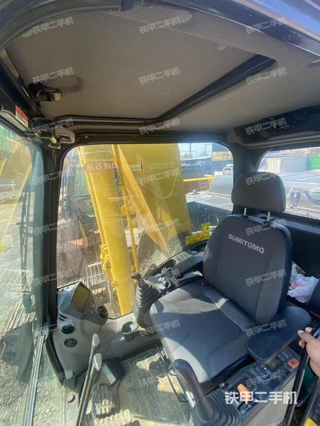 驾驶室整体（整机外观）