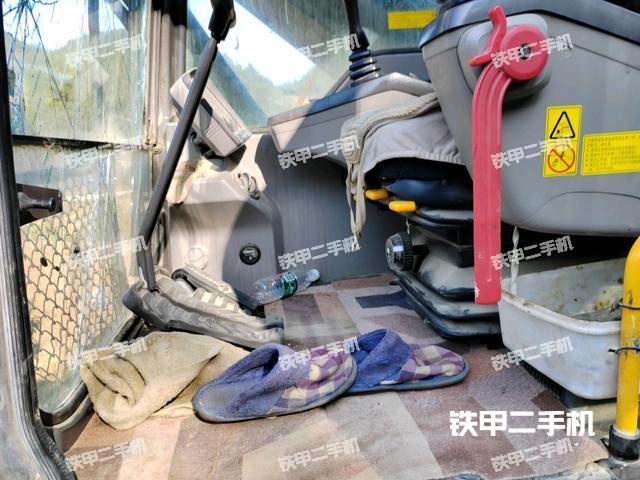 驾驶室整体（整机外观）