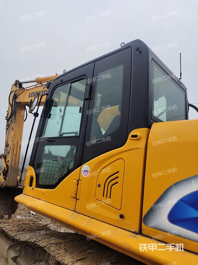 驾驶室整体（整机外观）