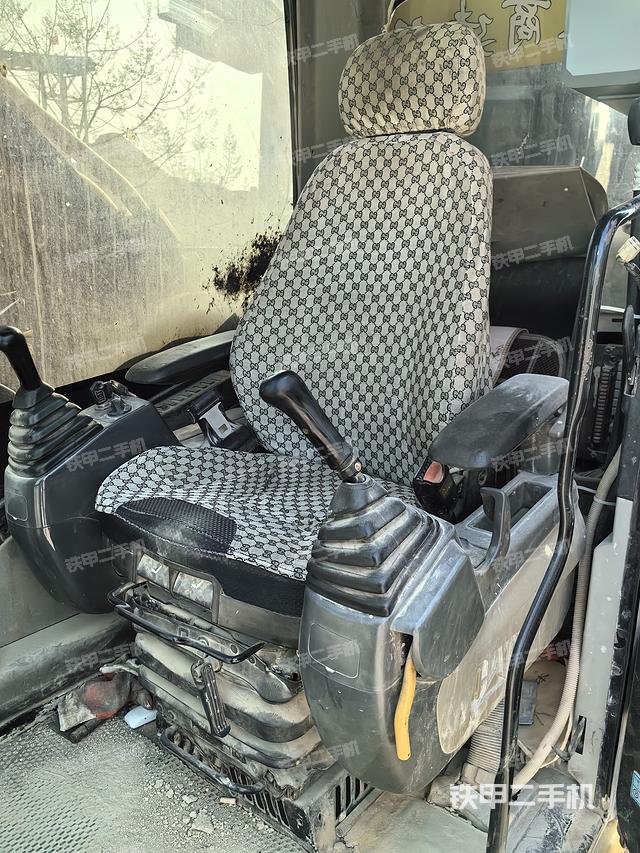 驾驶室整体（整机外观）