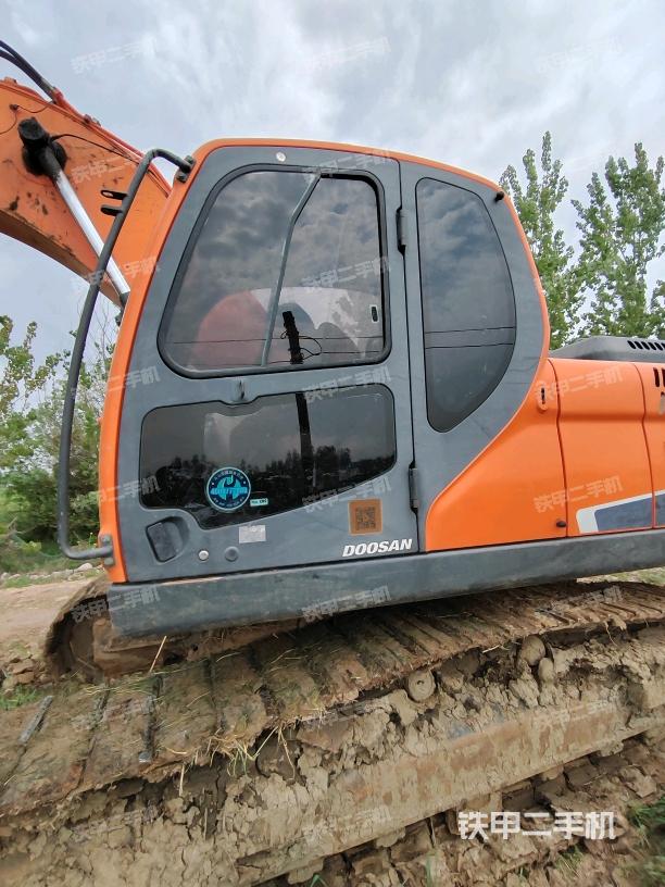 駕駛室正側(cè)（駕駛室部分）