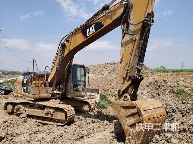 卡特彼勒320D2GC挖掘机