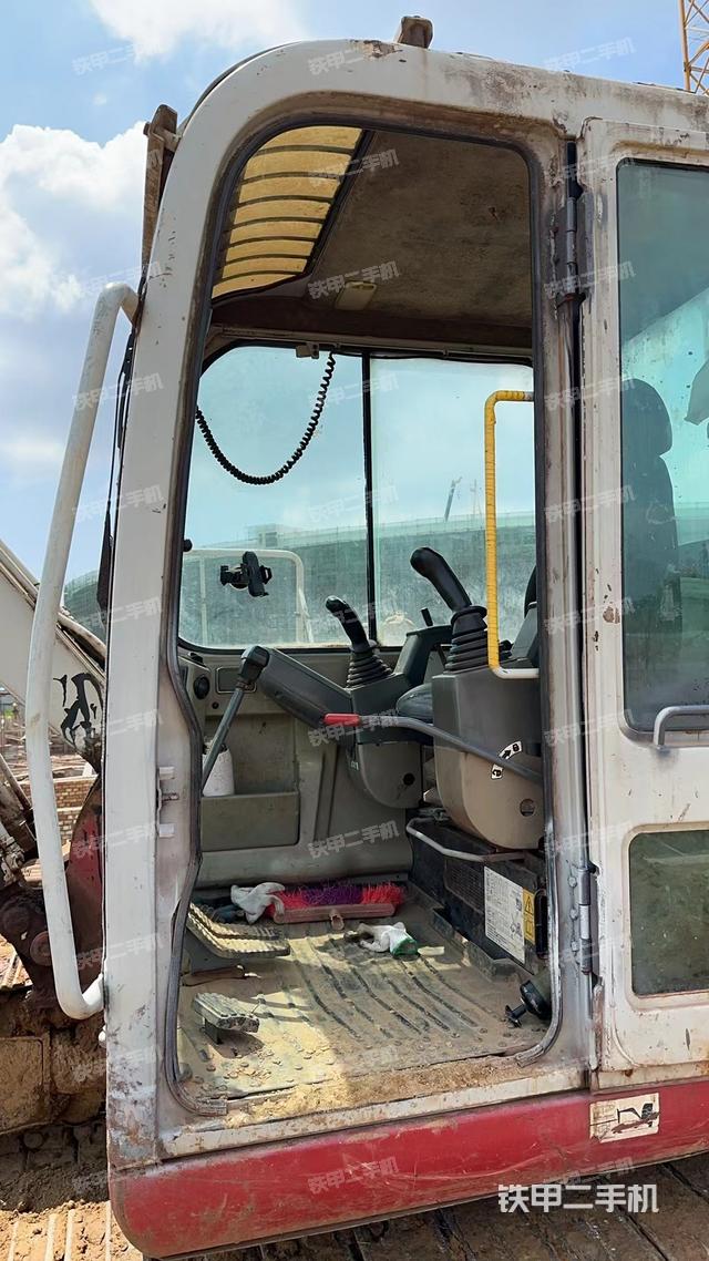 驾驶室整体（整机外观）