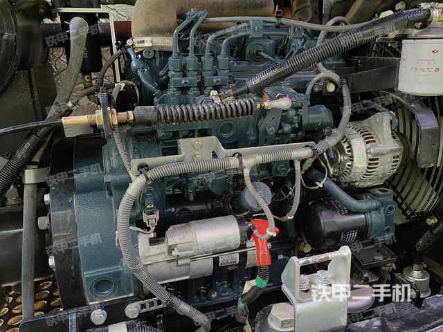 发动机整体俯视（整机外观）