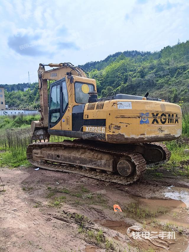 厦工XG822LC挖掘机