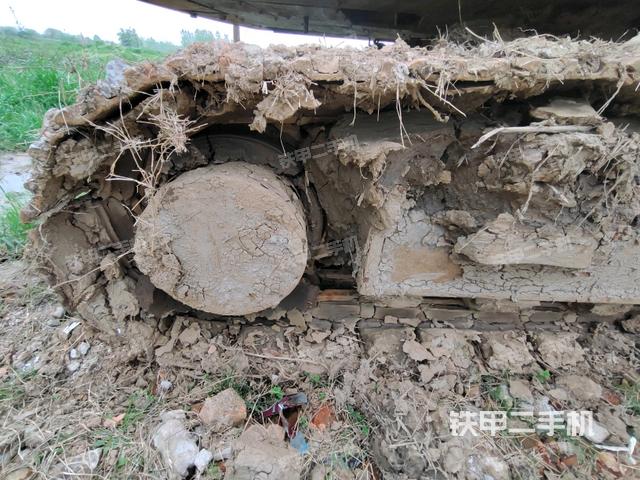 右驅(qū)動(dòng)輪（行走機(jī)構(gòu)）