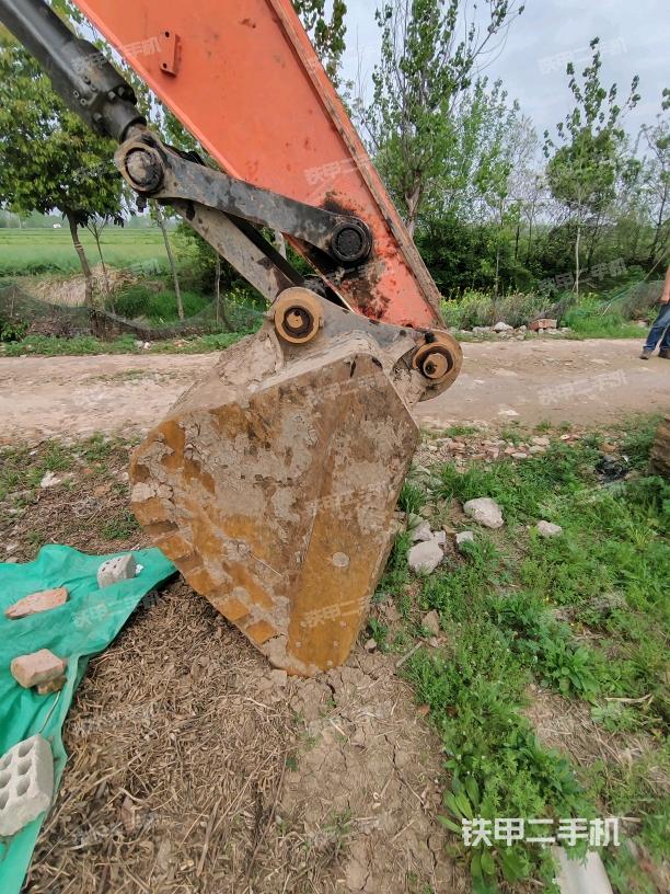 鏟斗右后整體（工作和回轉(zhuǎn)裝置）